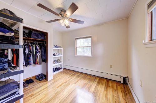 24 Orchard St, Marlborough NY  12542-6149 exterior