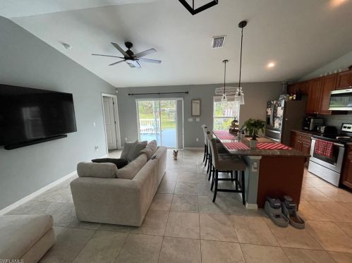 4733 10th Ave, Naples FL  34117-9144 exterior