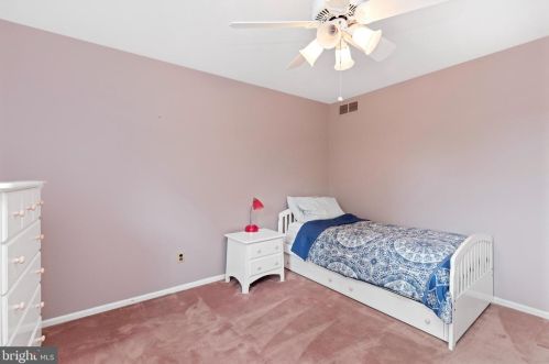 3218 Bruce Dr, Dresher PA  19025-1637 exterior