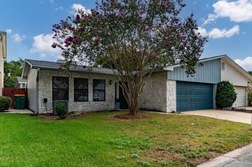 935 Holbrook Cir, Fort Walton Beach FL  32547-6733 exterior