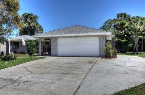 322 Quarry Ln, Sebastian, FL 32958-5555