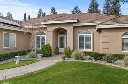 10504 Chesterfield Ct, Bakersfield CA 93311-3722 exterior