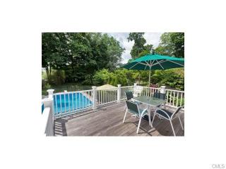184 Bouton St, Stamford, CT 06907-1319