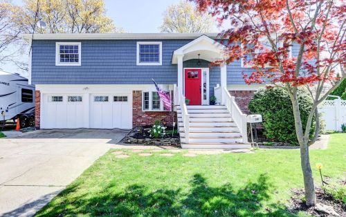 140 12th Ave, Babylon, NY 11704-4242