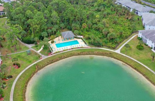 735 Luisa Ln, Naples FL  34104-9435 exterior