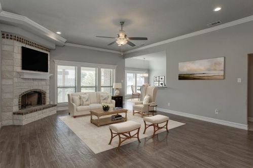 5691 Herkes Ct, Fort Worth, TX 76126-6345