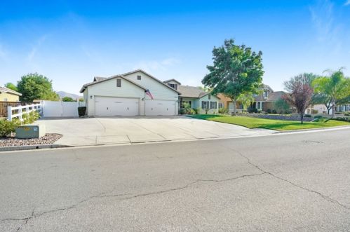 21046 Cashew St, Wildomar CA  92595-7544 exterior