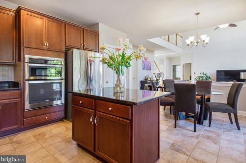 5312 Kernstown Ct, Haymarket VA  20169-4504 exterior