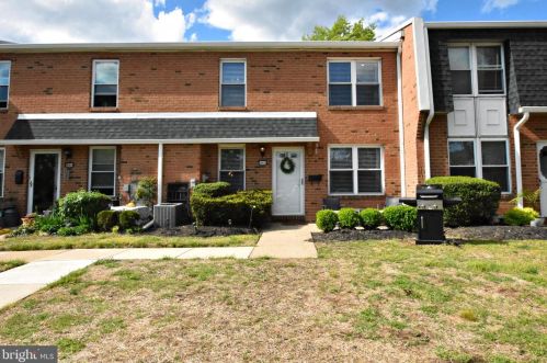2061 Harbour Dr, Palmyra, NJ 08065-1113