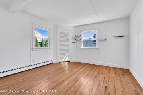 45 Washington Ave, Leonardo NJ  07737-1411 exterior