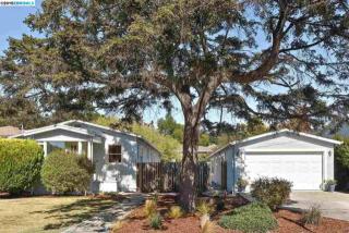 2550 Potomac St, Oakland, CA 94602-3035