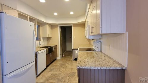 14 Villa Dr, Pueblo CO 81001-1419 exterior