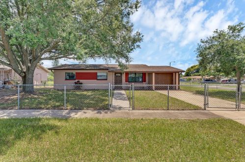 8104 Powell Dr, Orlando, FL 32822-7555