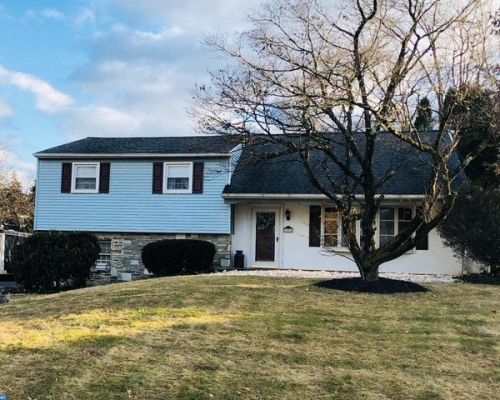 204 Manor Dr, Southampton, PA 18954-1830