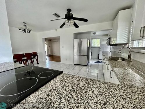 845 10th Ave, Dania Beach FL  33004-2345 exterior