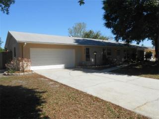 829 Ponderosa Pine Ln, Sarasota, FL 34243-1719