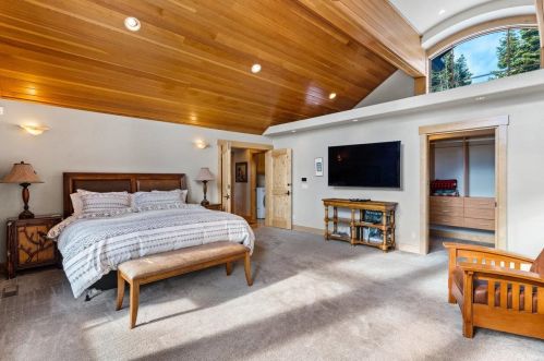 14115 Ski Slope Way, Truckee CA  96161-7030 exterior