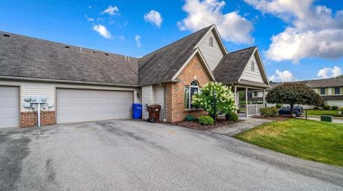 114 Arlington Dr, Slippery Rock, PA 16057-1168