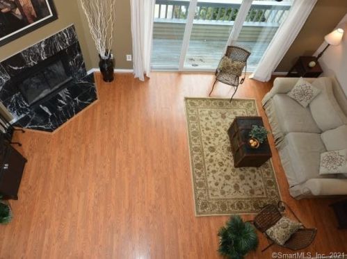 15 Perry Ave, Norwalk CT 06850-1625 exterior