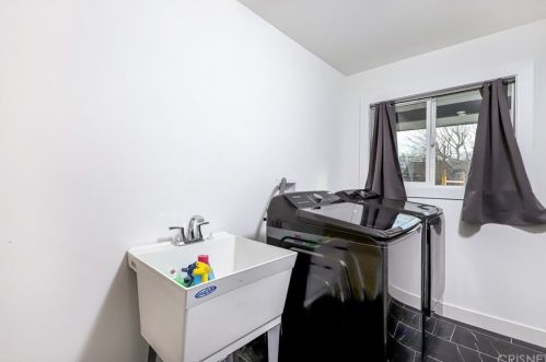 44502 Date Ave, Lancaster CA 93534-3515 exterior