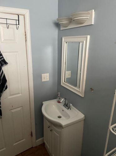 4502 8 Ave, Kenosha WI 53140-3301 exterior