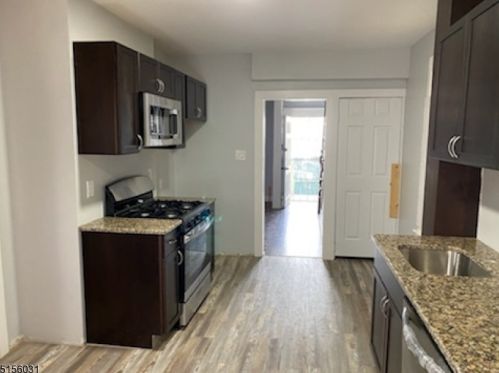 200 Myrtle Ave, Irvington NJ  07111-3305 exterior