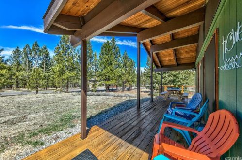 955 Omaha St, South Lake Tahoe, CA 96150-5953