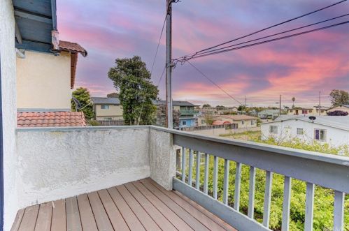 249 6th St, Pismo Beach, CA 93433-2039