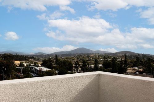 4393 Date Ave, La Mesa CA  91941-6412 exterior