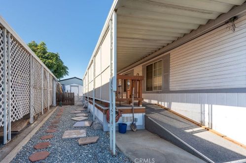 1218 Cleveland Ave, Madera CA  93638-2269 exterior