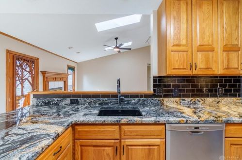 240 Fivepines Ct, Englewood OH  45315-9636 exterior