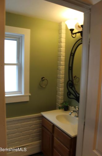 10 Frst Park Ave, Adams MA 01220-1828 exterior