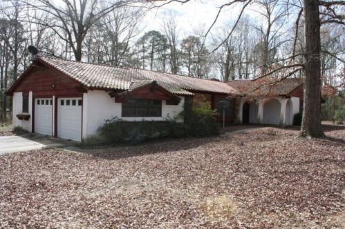 879 Mission Dr, Nashville, AR 71852-7511