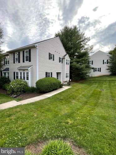 3804 Fox Pointe Ct, Glen Mills PA  19342-8124 exterior