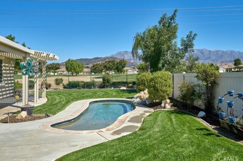 1594 Tanglewood Ct, Beaumont CA  92223-8540 exterior