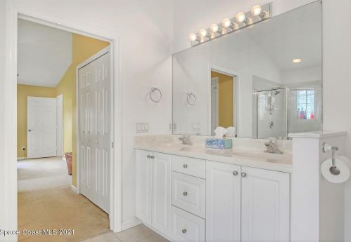 105 Keystone Dr, Sebastian FL  32958-6935 exterior