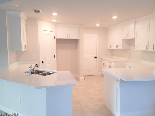 512 Cortez Ave, Lehigh Acres, FL 33972-7835