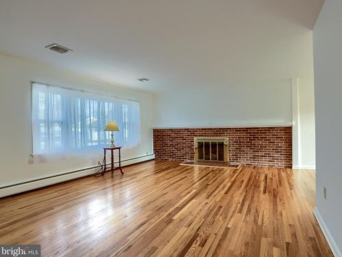 3117 Paul Dr, Harrisburg, PA 17109-5721