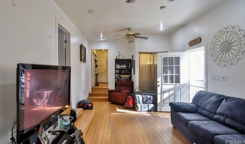 4561 Adenmoor Ave, Lakewood CA  90713-2515 exterior