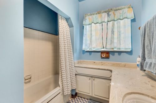 6017 Kauffman Ave, Temple City CA  91780-1742 exterior