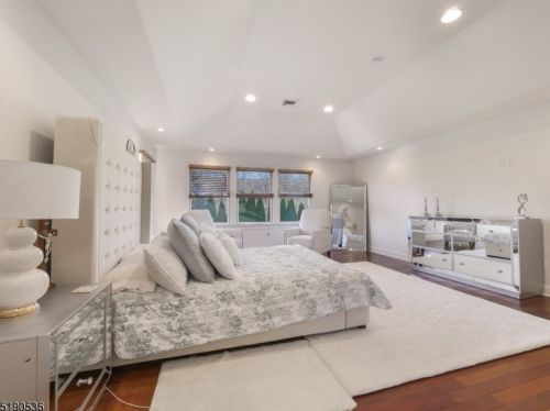 1994 Macopin Rd, West Milford NJ  07480-1932 exterior