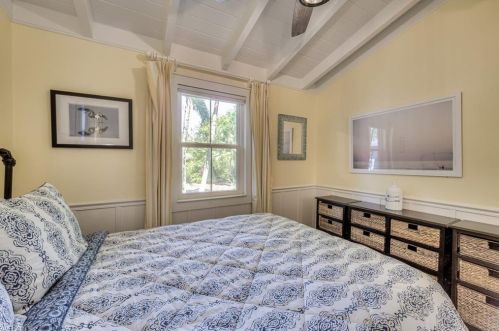 966 Fitzhugh St, Sanibel FL  33957-4520 exterior