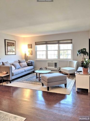 24 Un Ave, Nutley NJ  07110-3325 exterior