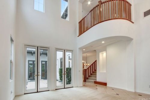 24613 Garland Dr, Santa Clarita CA  91355-4962 exterior