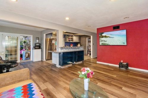 405 Flower St, Orange CA  92868-2328 exterior