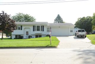 600 1st St, Indianola, IA 50125-3225