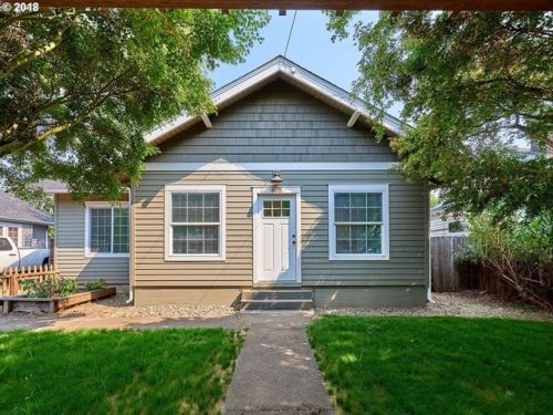605 Whittier St, Silverton, OR 97381-1149