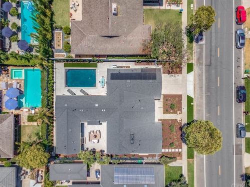 1712 Tradewinds Ln, Newport Beach CA  92660-4312 exterior