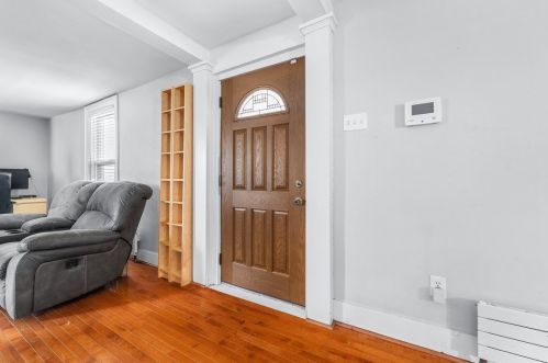 37 Pitt St, Canonsburg, PA 15317-3838