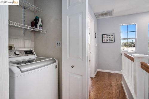 254 E St, Benicia CA  94510-3274 exterior